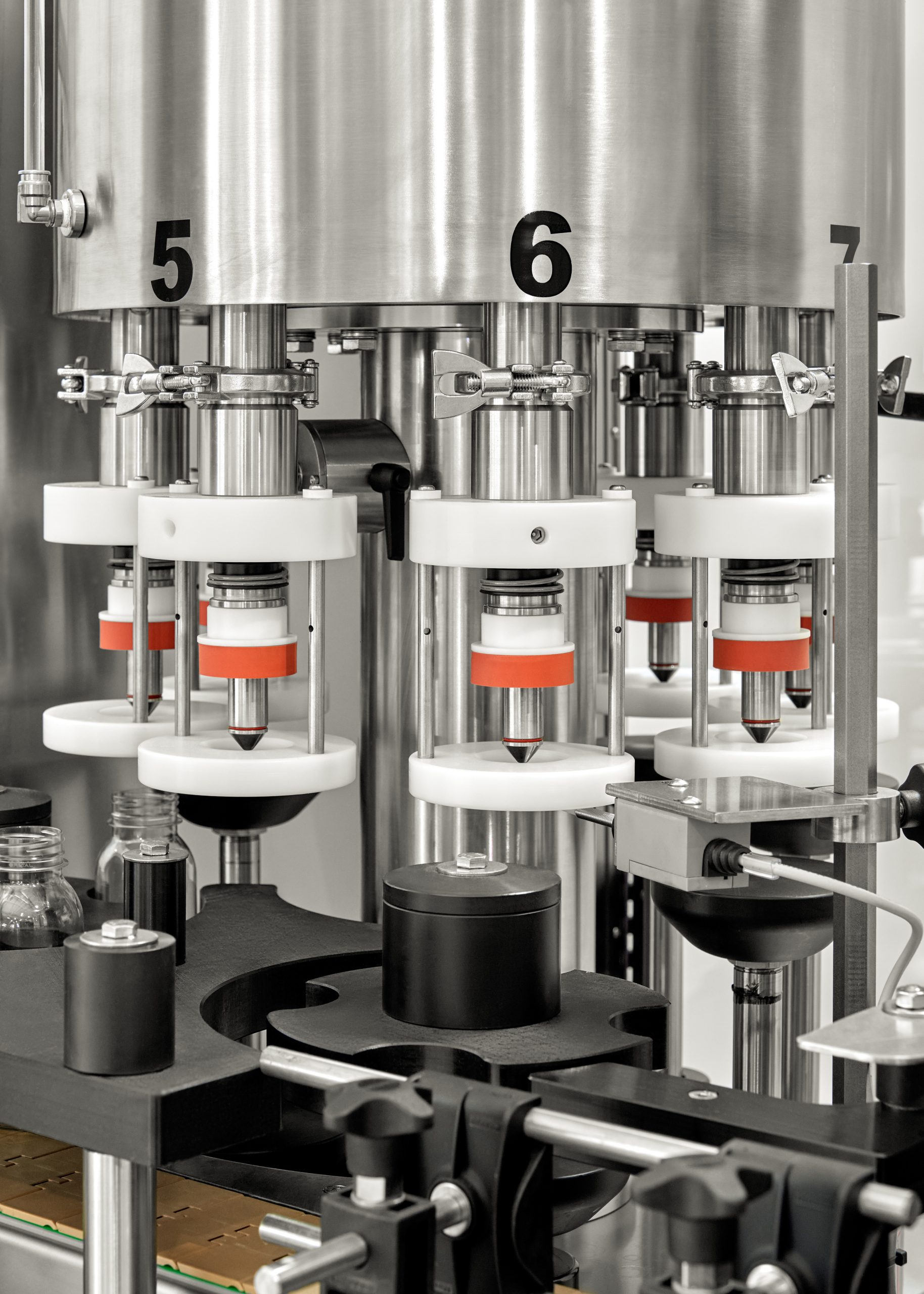 Automatic Monoblock filling bottles