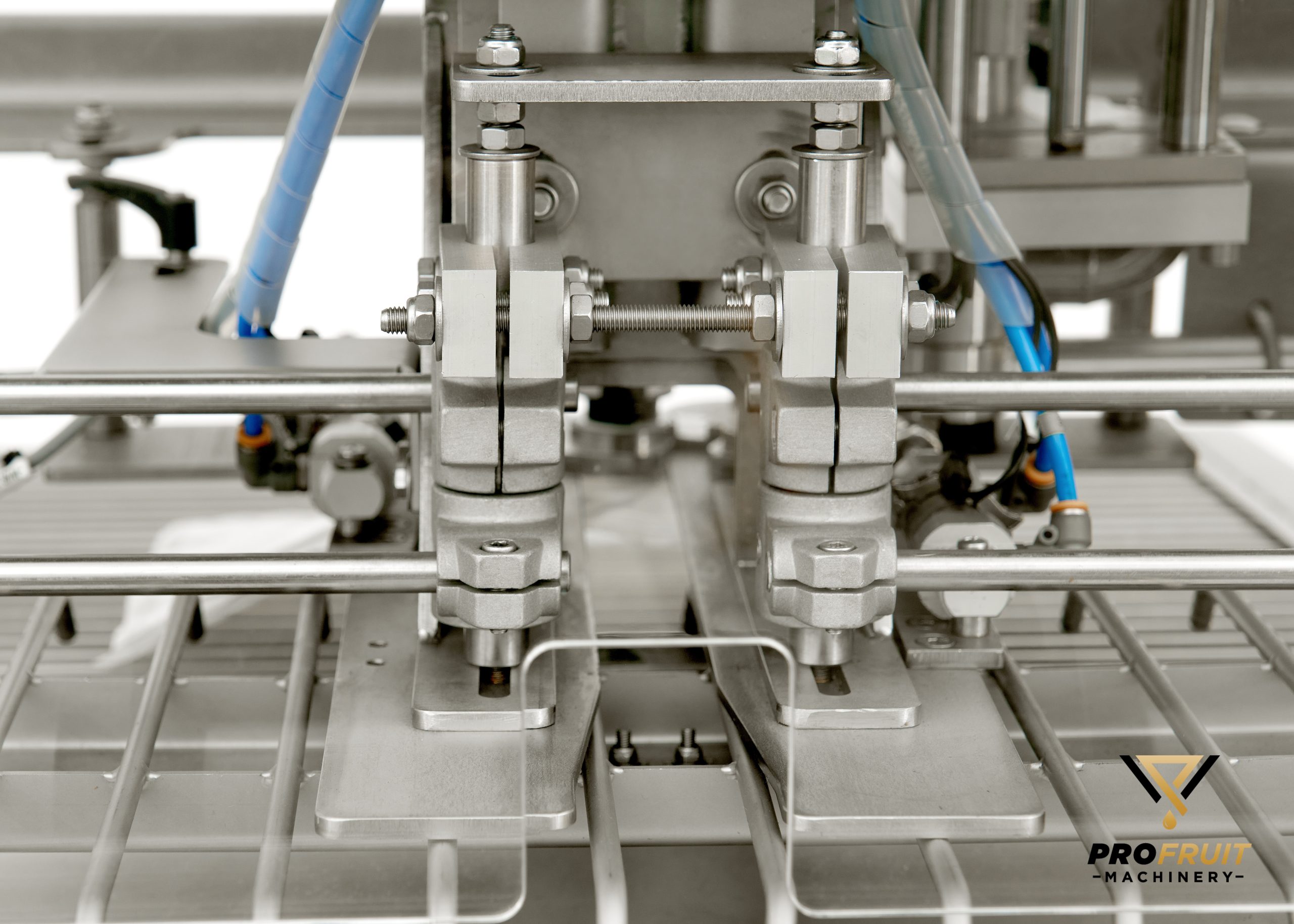 Fully automatic bag in box filler from up close | ProFruit Machinery