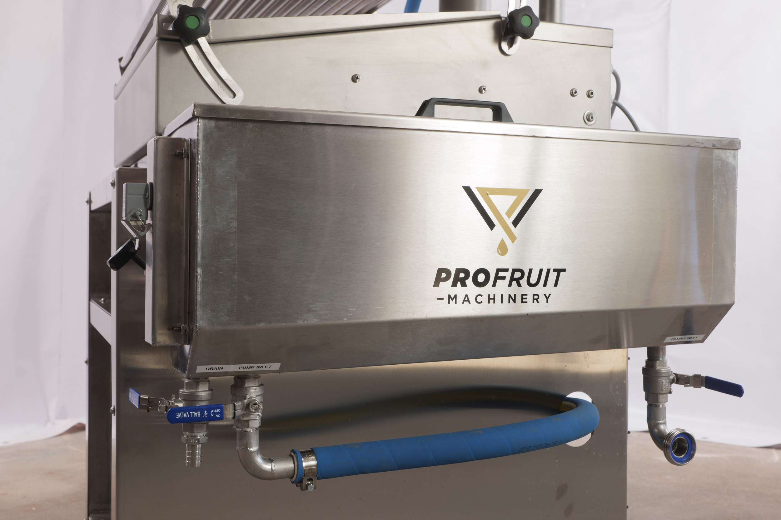 The buffer tank of Bag in Box filler | ProFruit Machinery