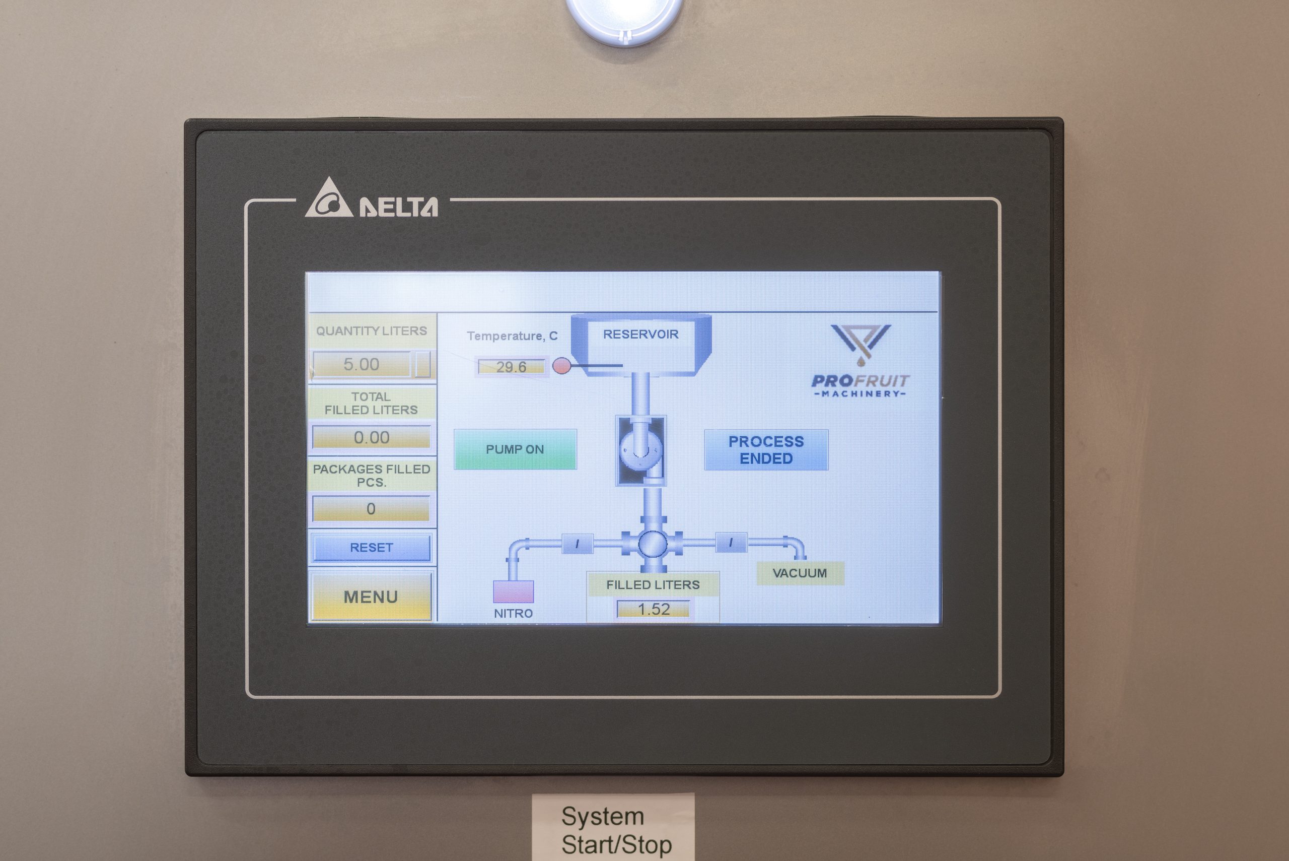 The touchscreen of Automatic Bag in Box and stand up pouch filler | ProFruit Machinery