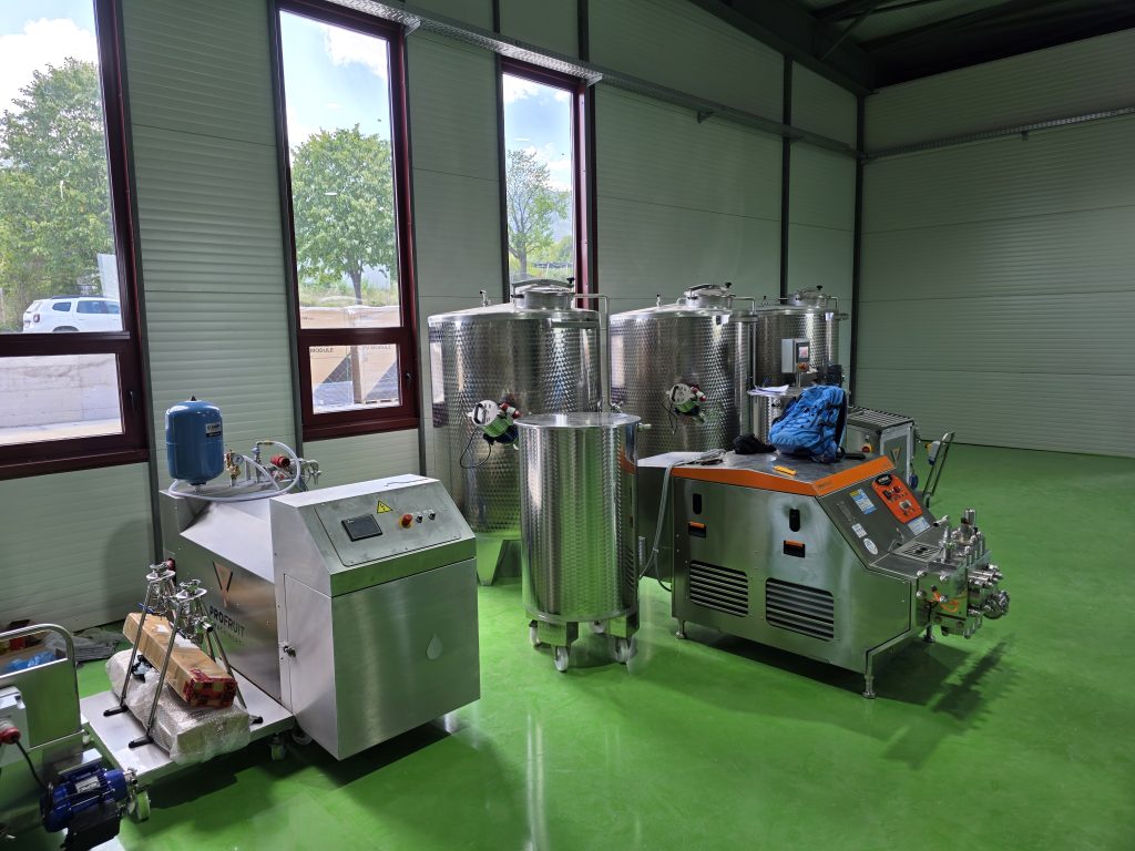 Strainless steels and pasteurizer